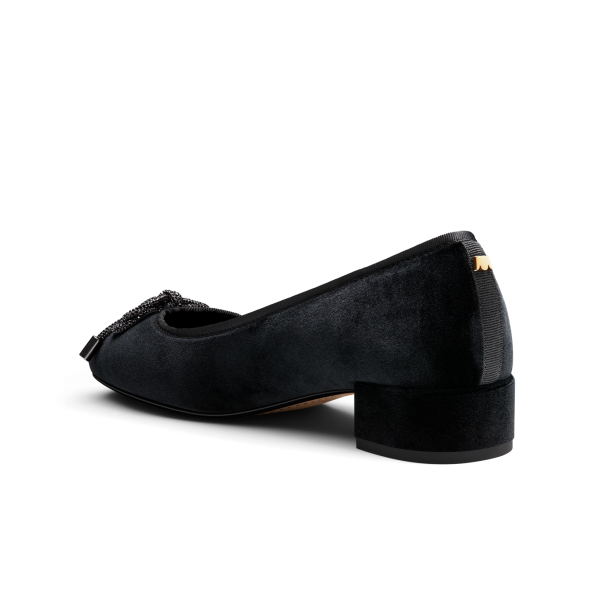 The Hummingbird 30 - Black Velvet Bow