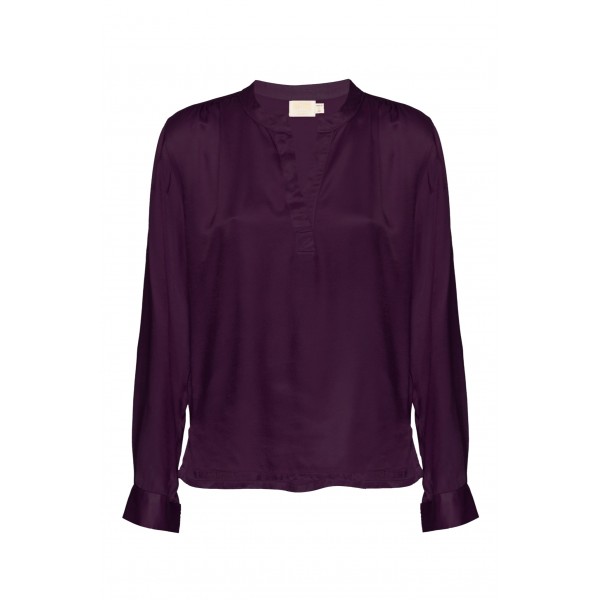 Ella Silky Henley